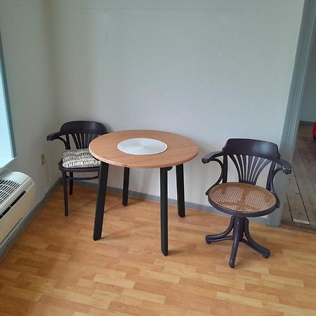 Apartment Mit 2 Zimmern Und Balkon Im Herzen Von Hoyer Højer Esterno foto