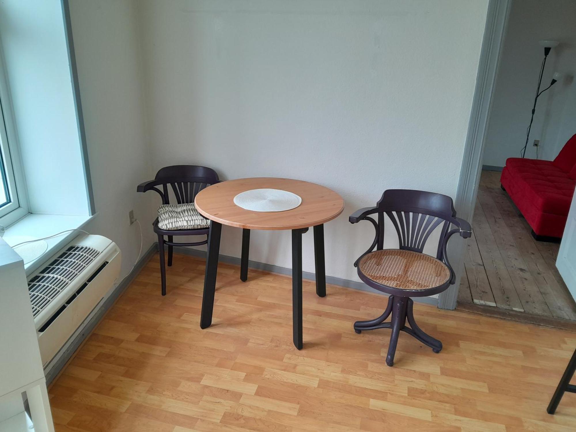 Apartment Mit 2 Zimmern Und Balkon Im Herzen Von Hoyer Højer Esterno foto